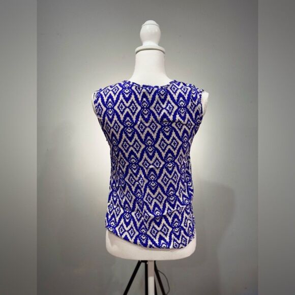 SALE! Purple Cynthia Rowley Patterned Sleeveless Blouse Size S EUC - Picture 2 of 5